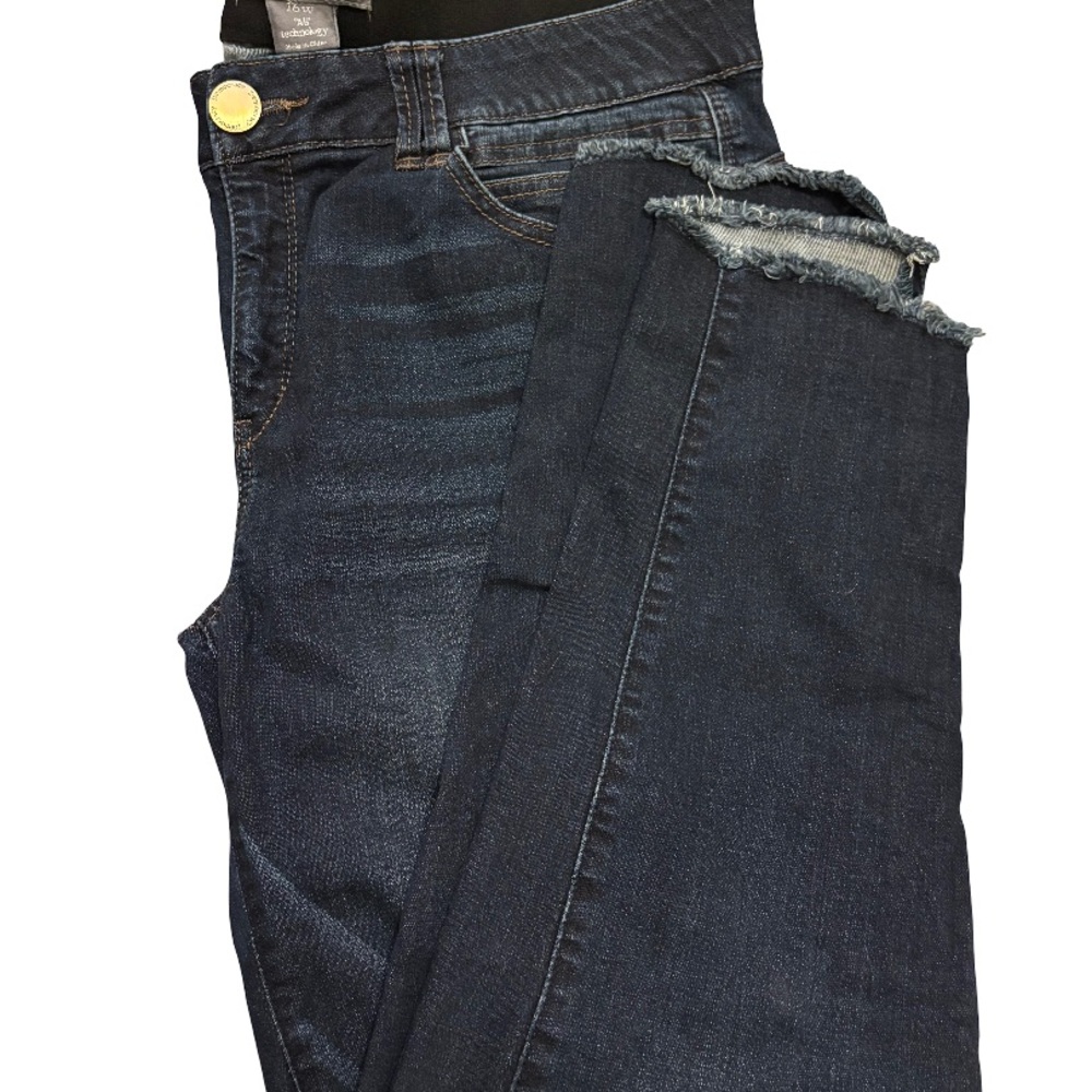Democracy Dark Skinny Jeans – Size 16W